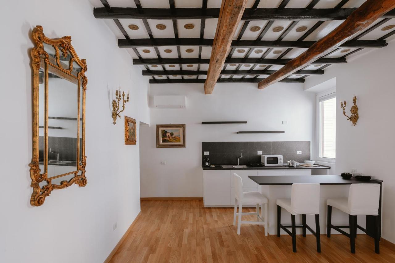 Charming Frattina - 2 Bathrooms New Apartment Рим Экстерьер фото